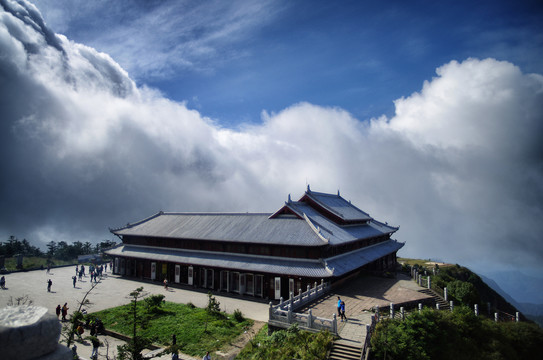 峨眉山金顶银殿