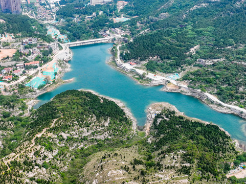 航拍济南浆水泉水库