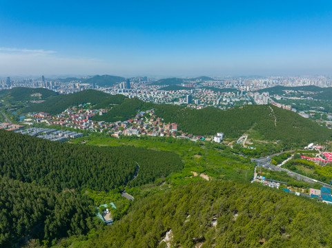 佛慧山上航拍济南都市风光