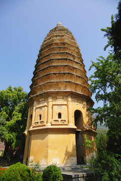 嵩岳寺塔