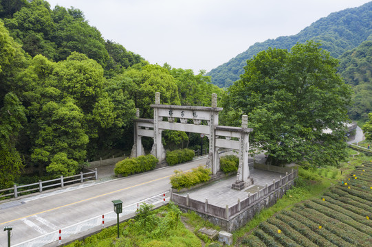 杭州梅家坞梅灵路隧道航拍