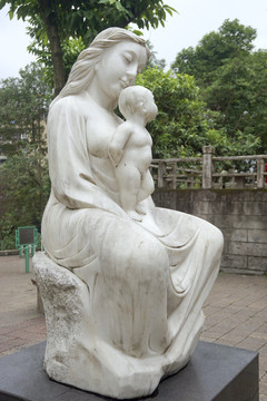 嘉阳国家矿山公园母子亲情雕塑