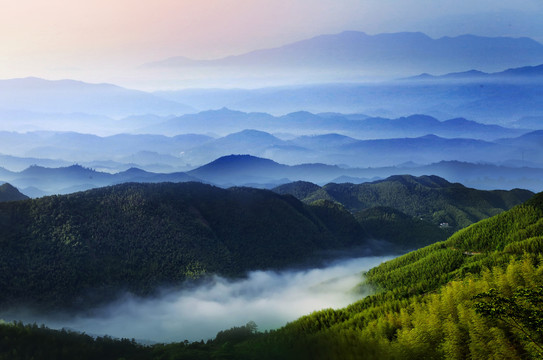 水墨远山