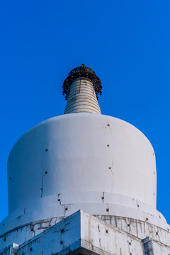 北京北海公园白塔古建筑