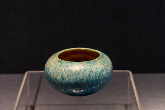 蓝釉瓷钵