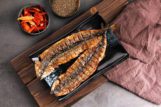 烤秋刀魚