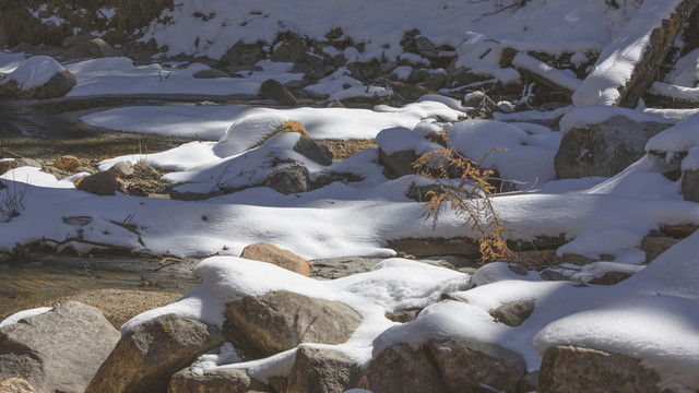 光影雪地