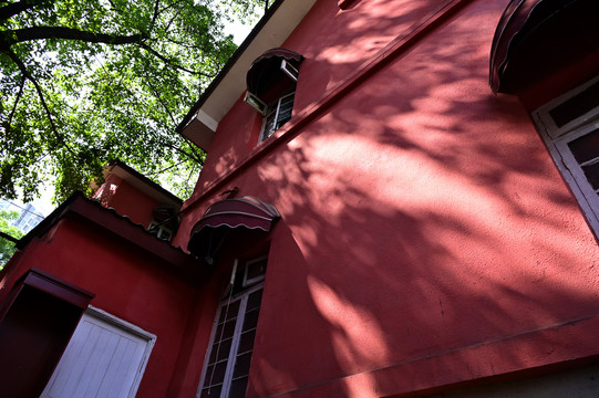 红墙红房子苏式楼