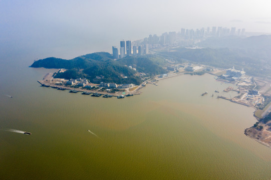 航拍珠海香洲区唐淇路铜鼓角