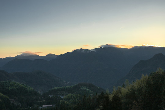 山峰山脉