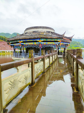 调节坝风雨廊桥