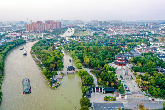 航拍苏州京杭运河畔枫桥景区