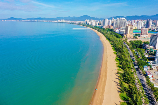 航拍海南三亚湾海天一色海景