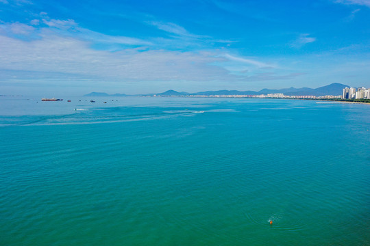 航拍三亚湾海水浴场碧海蓝天