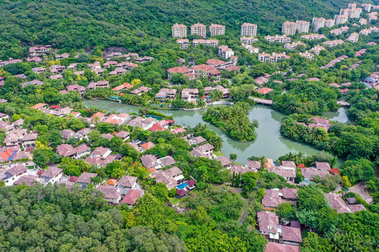 航拍三亚吉阳区亚龙湾街区