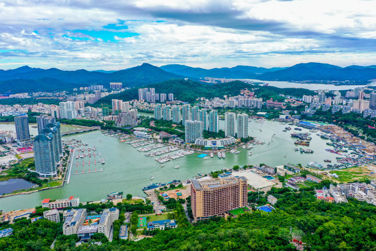 航拍海南三亚市区两河三岸格局