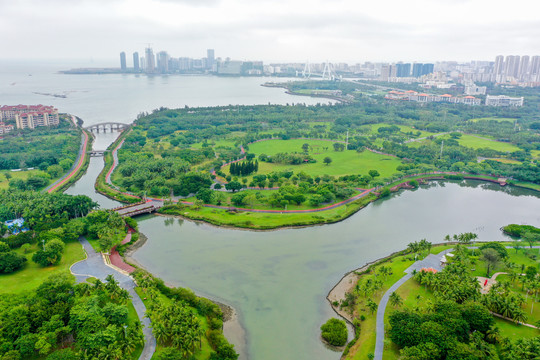 航拍海南海口万绿园公园景观