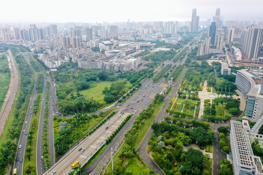 航拍海口国兴大道道路及行道树