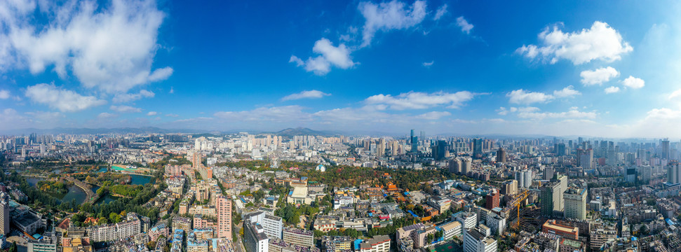 航拍云南昆明圆通山昆明动物园