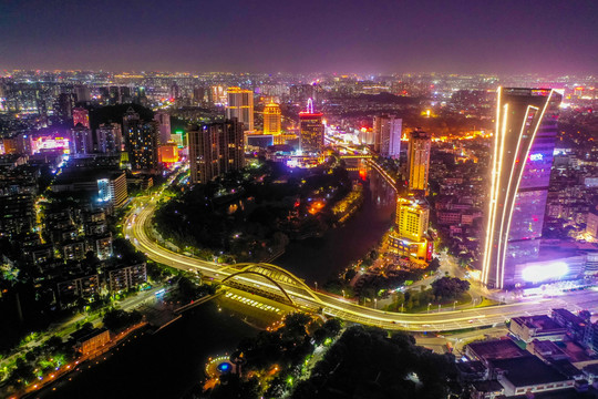 航拍广东中山岐江壹号大楼夜景