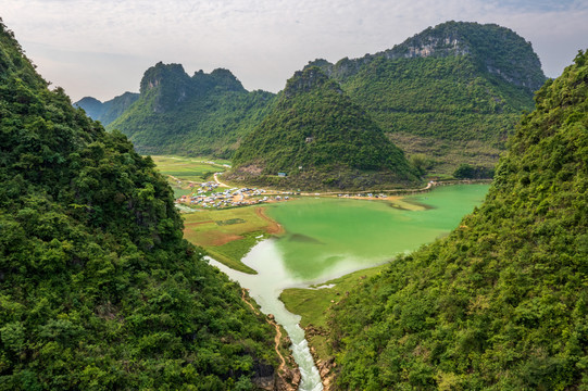 隆安更望湖