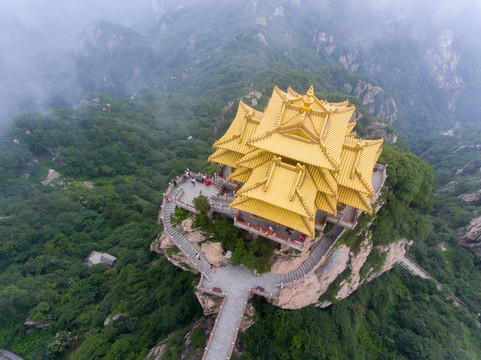 航拍河南栾川老君山金顶建筑群