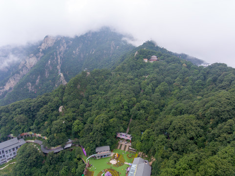 航拍洛阳栾川老君山中天门牌坊