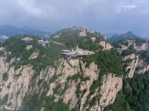 航拍栾川老君山最高峰马鬃岭