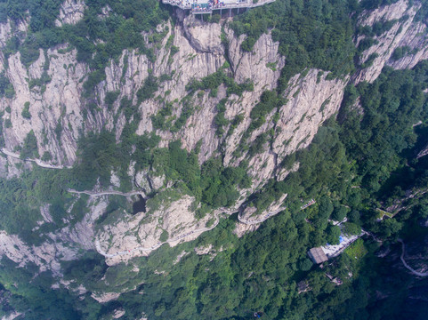 航拍栾川老君山最高峰马鬃岭