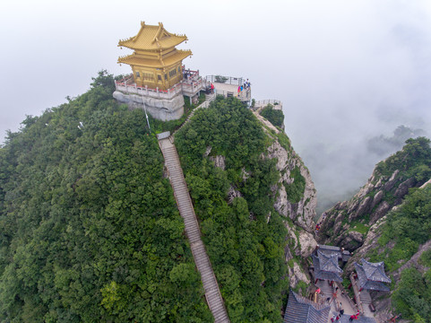 航拍河南栾川老君山金顶建筑群