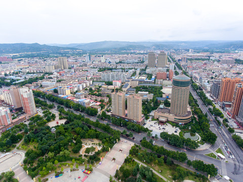 航拍河南三门峡灵宝市城区风光