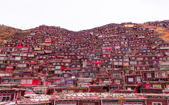 西藏庙宇色达