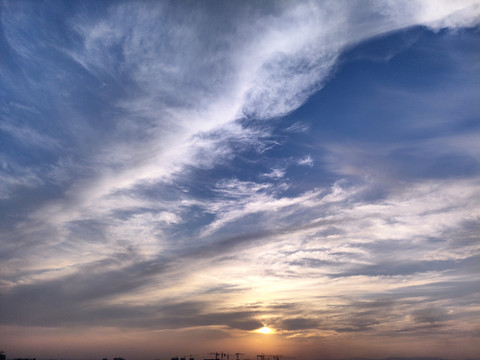 天空晚霞