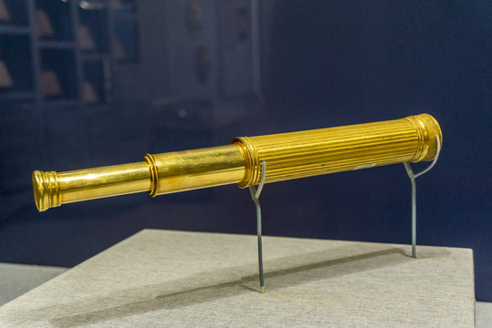 清代铜镀金望远镜