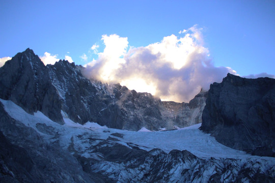 玉龙雪山