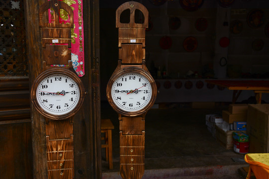木制风格钟表挂件