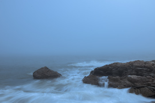 中国风海浪礁石