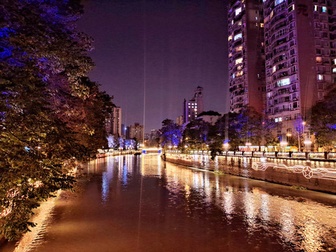 成都江畔夜景