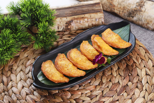 风味猪肉蛋饺