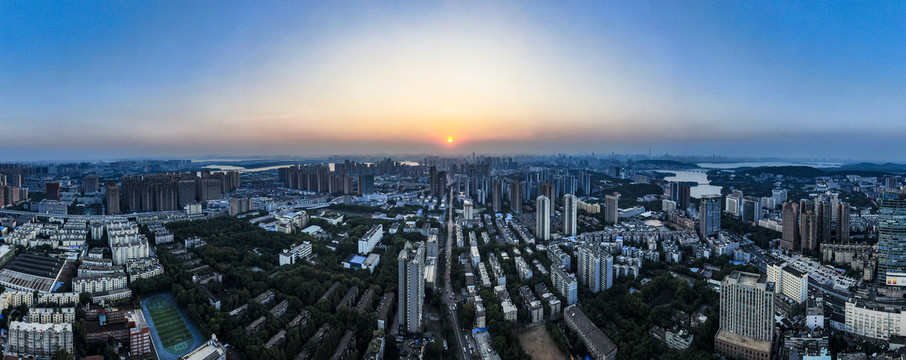 武汉日落晚霞全景图