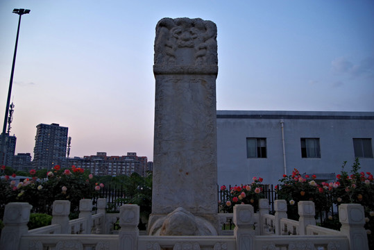 賽必漢誥封碑完顏氏墓