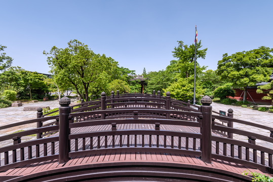 上海广富林文化遗址的知也禅寺