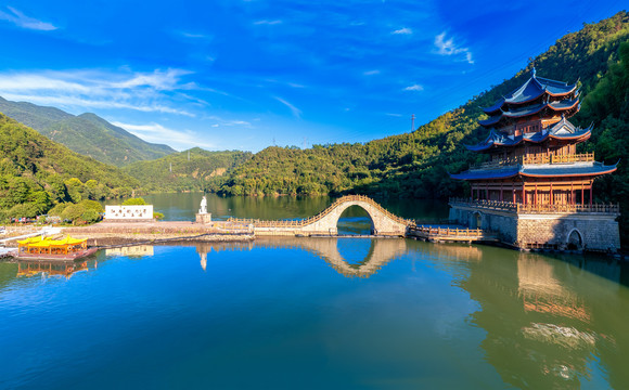 杭州桐庐县严子陵钓台风景区