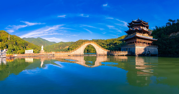 杭州桐廬縣嚴子陵釣臺風景區(qū)