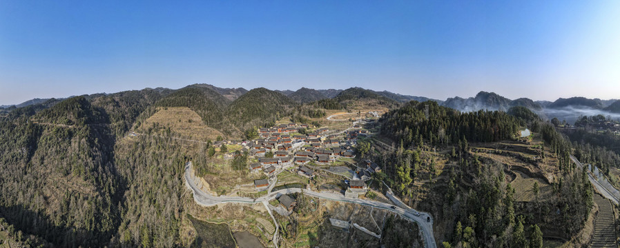湖南湘西十八洞村全景图