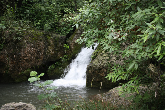 山中小溪