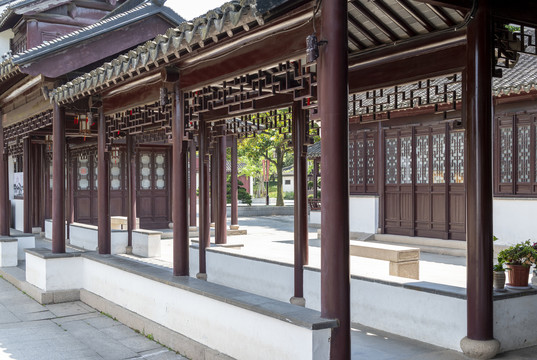 中式古建筑走廊