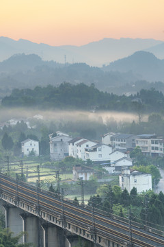 田园晨光