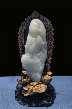 和田玉雕刻觀音像擺件