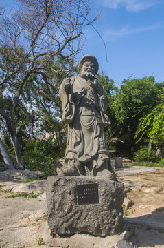 三国人物周仓石雕像